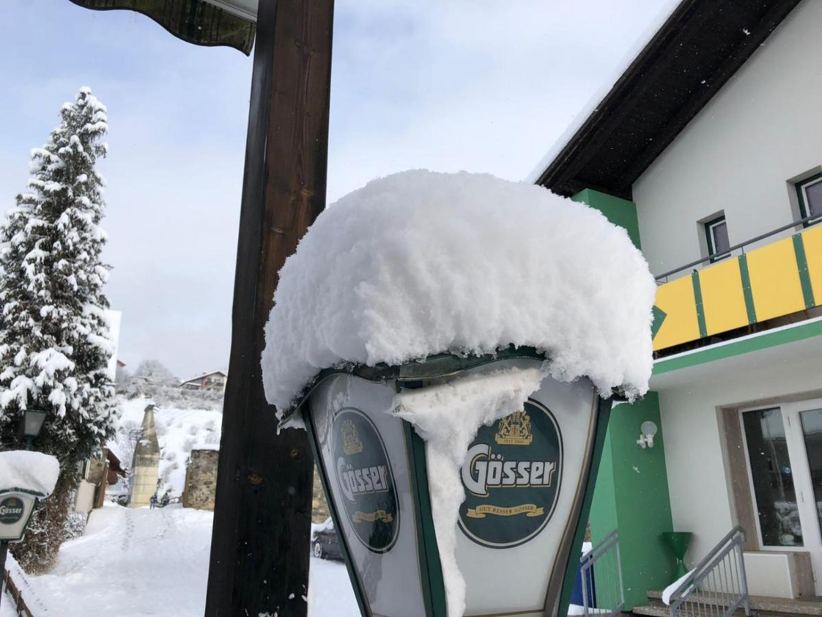 Gasthof Zum Mohrn Oberwoelz Stadt Dış mekan fotoğraf