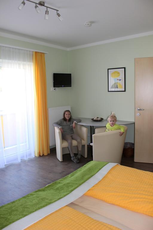 Gasthof Zum Mohrn Oberwoelz Stadt Dış mekan fotoğraf